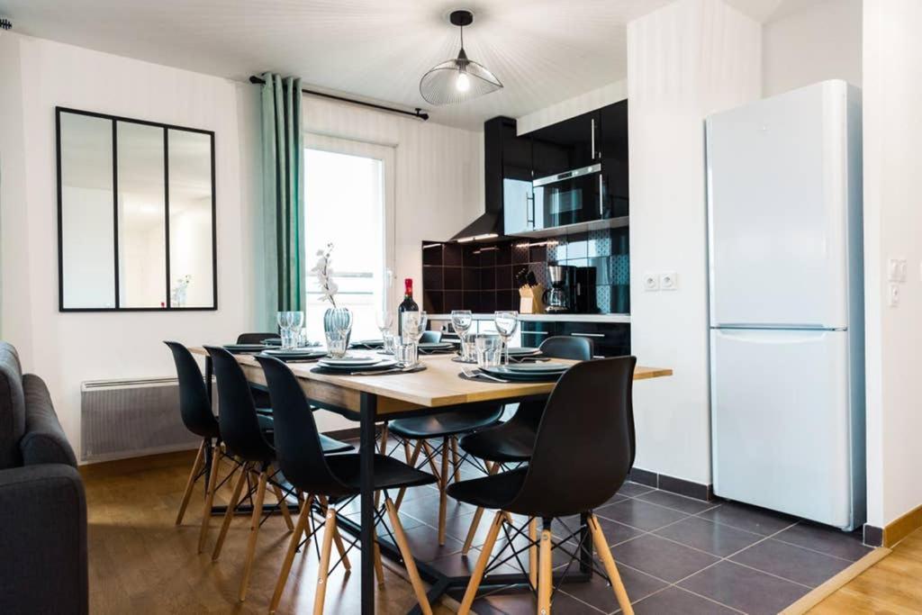 Spacious Suite Disneyland Paris Монтеврен Екстериор снимка